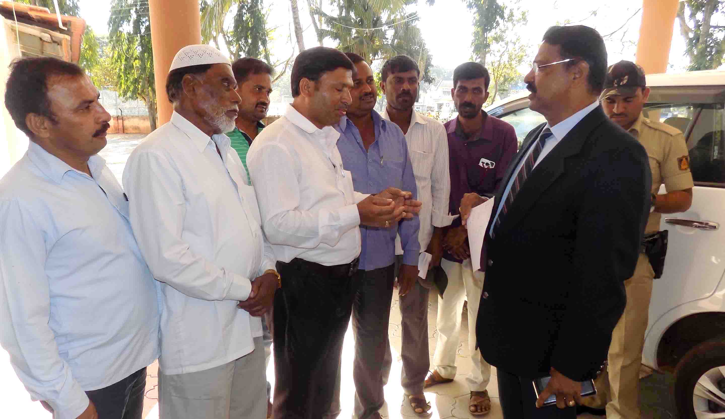 ಕಡೂರು: ಮದಗದ ಕೆರೆಯ ನೀರು ಖಾಲಿ ಮಾಡದಂತೆ ಮೀನುಗಾರರ ಸಂಘ ಒತ್ತಾಯ